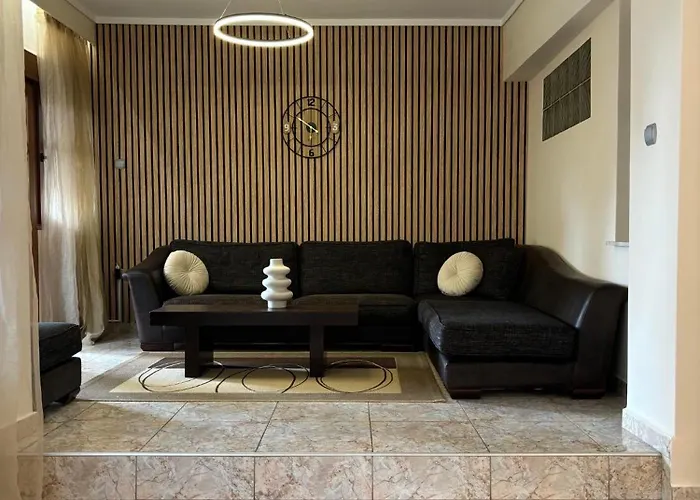 Ano Poli Modern Apartment
